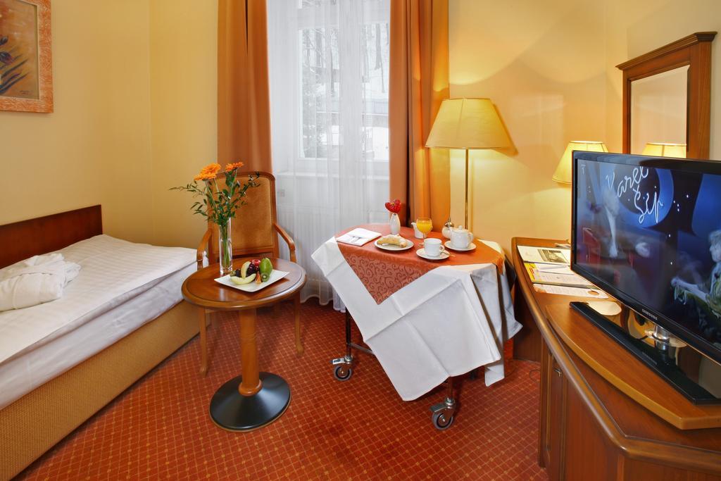 Ensana Centralni Lazne - Maria Spa Mariánské Lázně Rom bilde